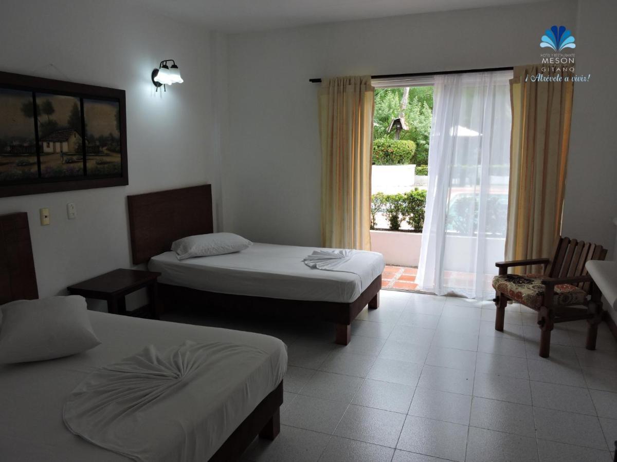 Hotel Y Restaurante Meson Del Gitano Caucasia Dış mekan fotoğraf