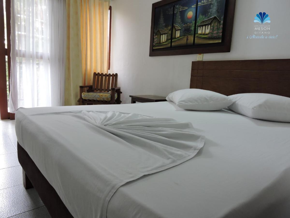 Hotel Y Restaurante Meson Del Gitano Caucasia Dış mekan fotoğraf