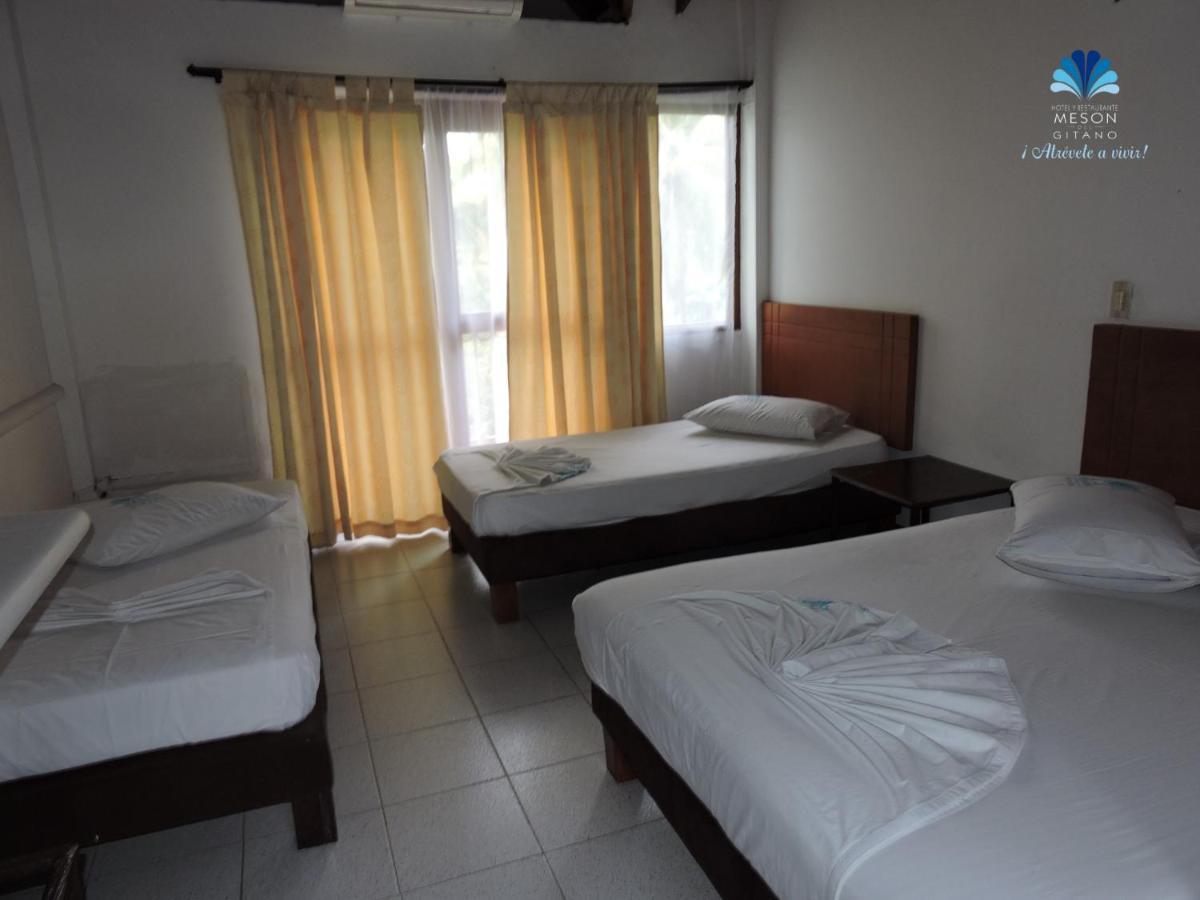 Hotel Y Restaurante Meson Del Gitano Caucasia Oda fotoğraf